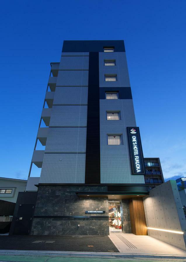 วันส์ โฮเต็ล ฟูกูโอกะ Hotel ฟูกุโอกะ ภายนอก รูปภาพ